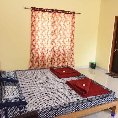 Oyo Paras Hotel Jamui Exterior photo